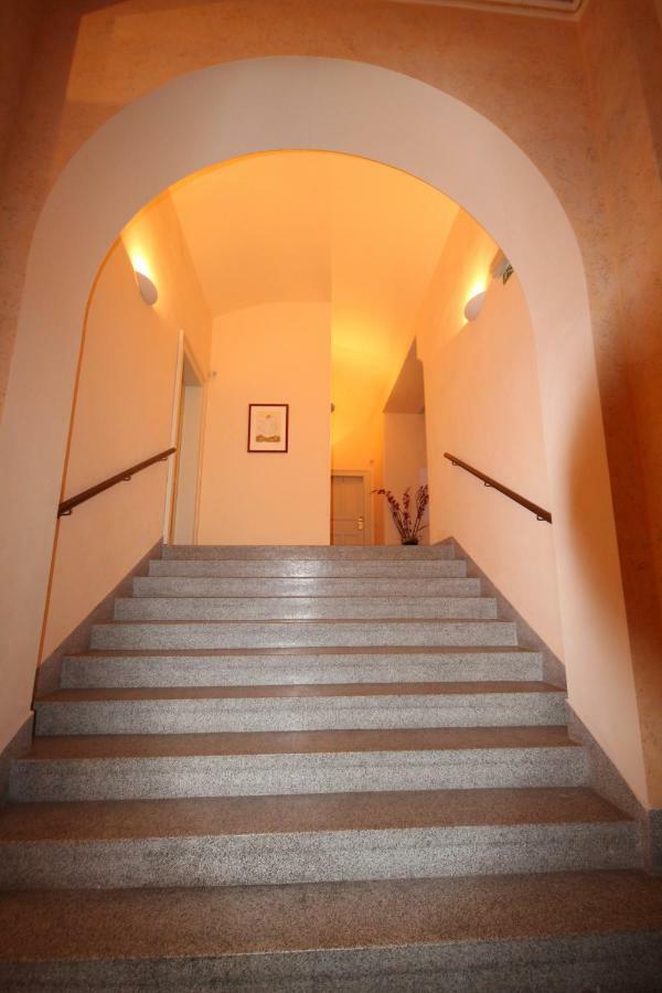 Apartment Halkova 5 Praga Zewnętrze zdjęcie